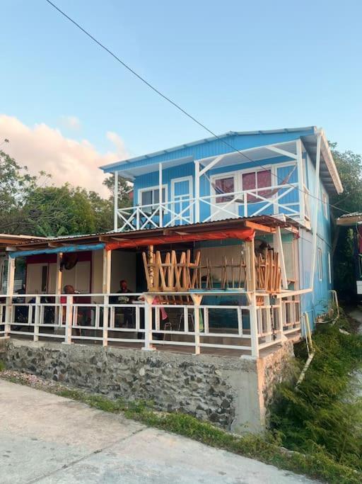 Baba'S Beach Bungalow South West Bay Exterior foto